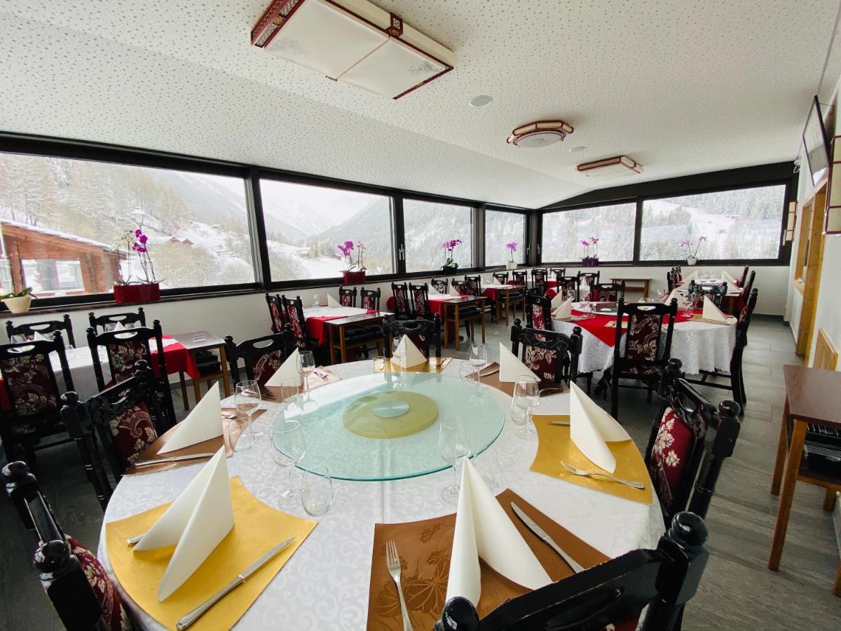 Qi-Lin Hotel Restaurant Ayer エクステリア 写真